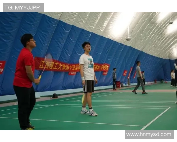 南京羽毛球队在城市联赛中以79分稳居积分榜首位展现强劲实力